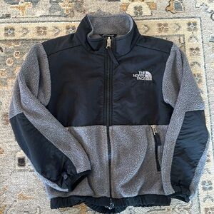 Youth boys The North Face Fleece Jacket, size XS